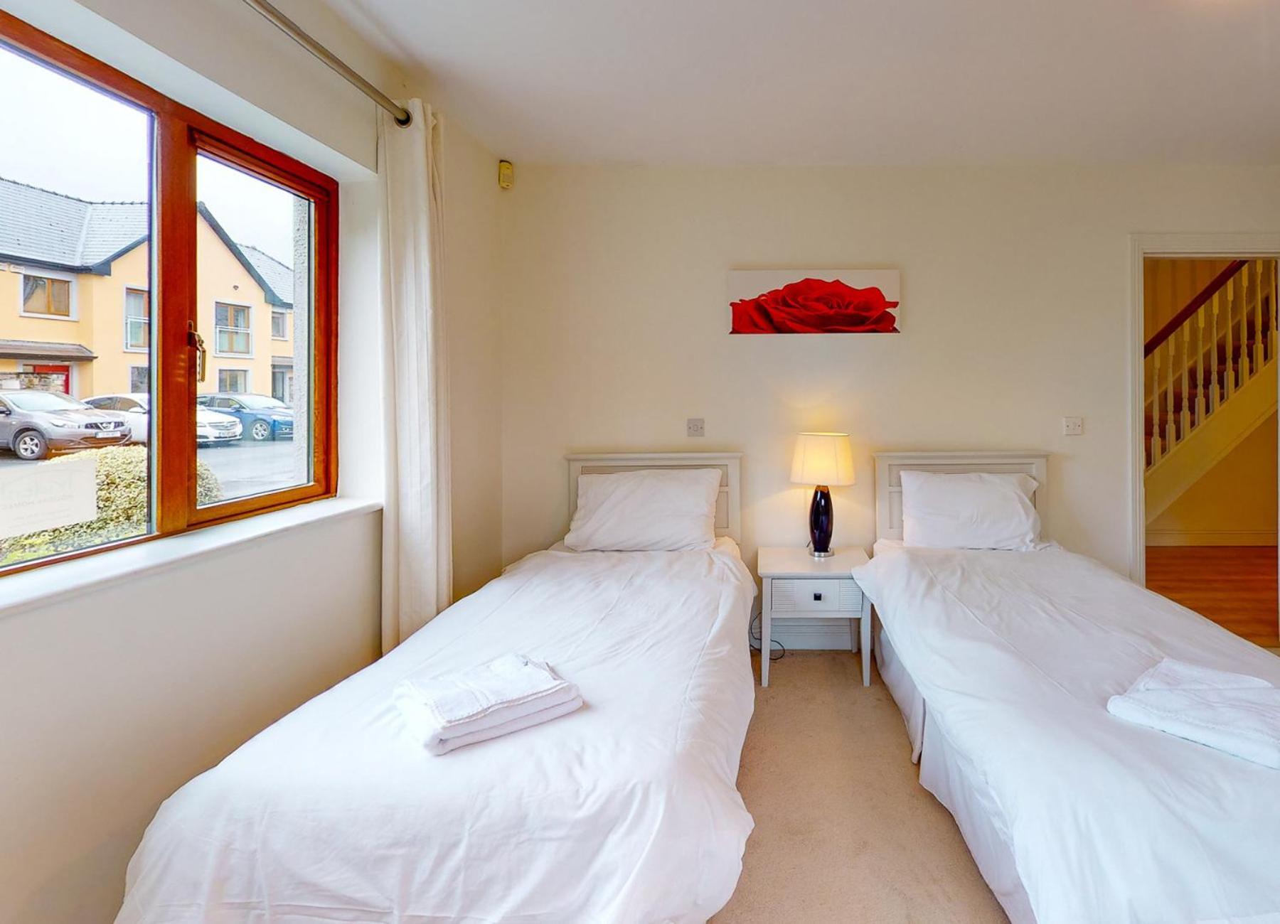 Lakeside Holiday Homes - Type A By Trident Holiday Homes Killaloe Ngoại thất bức ảnh