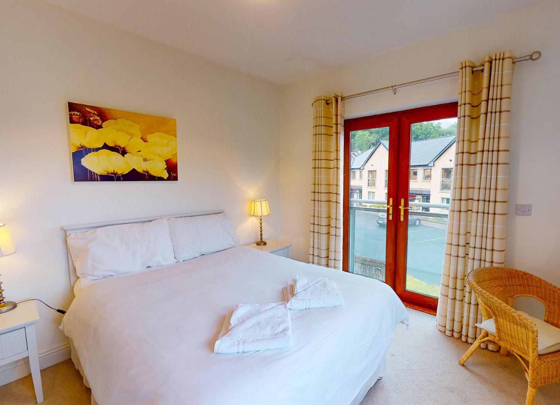 Lakeside Holiday Homes - Type A By Trident Holiday Homes Killaloe Ngoại thất bức ảnh