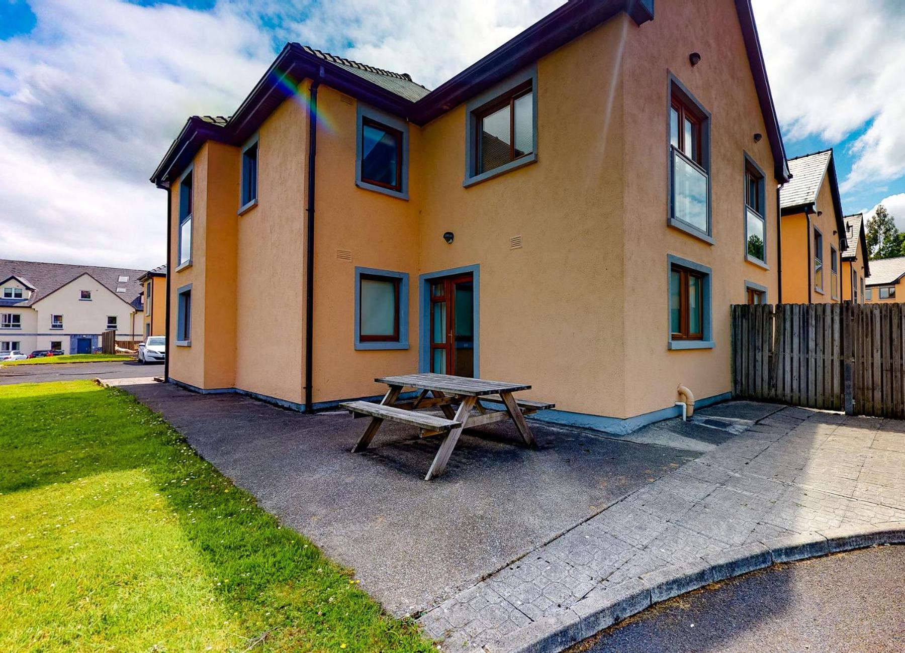 Lakeside Holiday Homes - Type A By Trident Holiday Homes Killaloe Ngoại thất bức ảnh